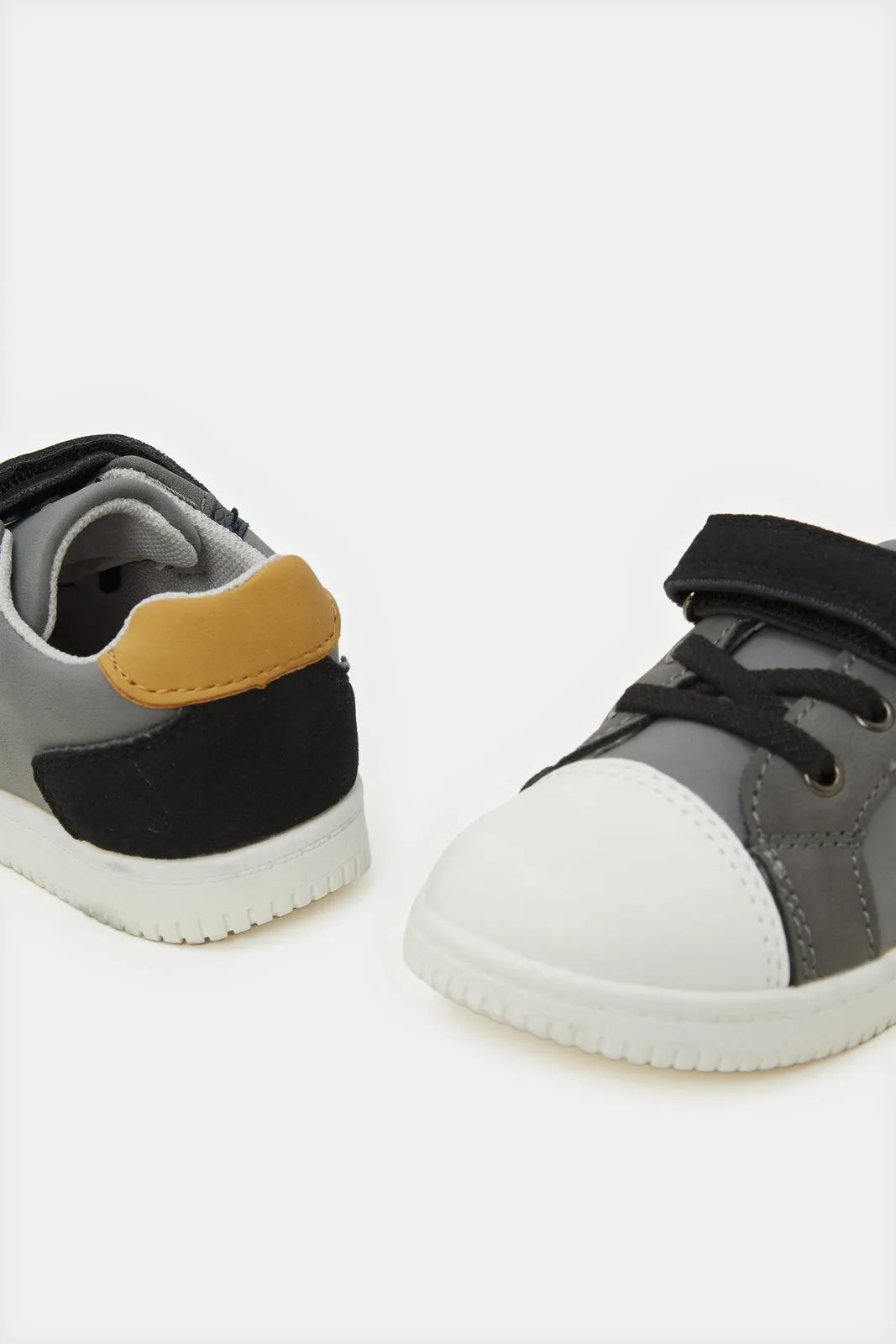 Boys Assorted Multi-Piece Sneaker