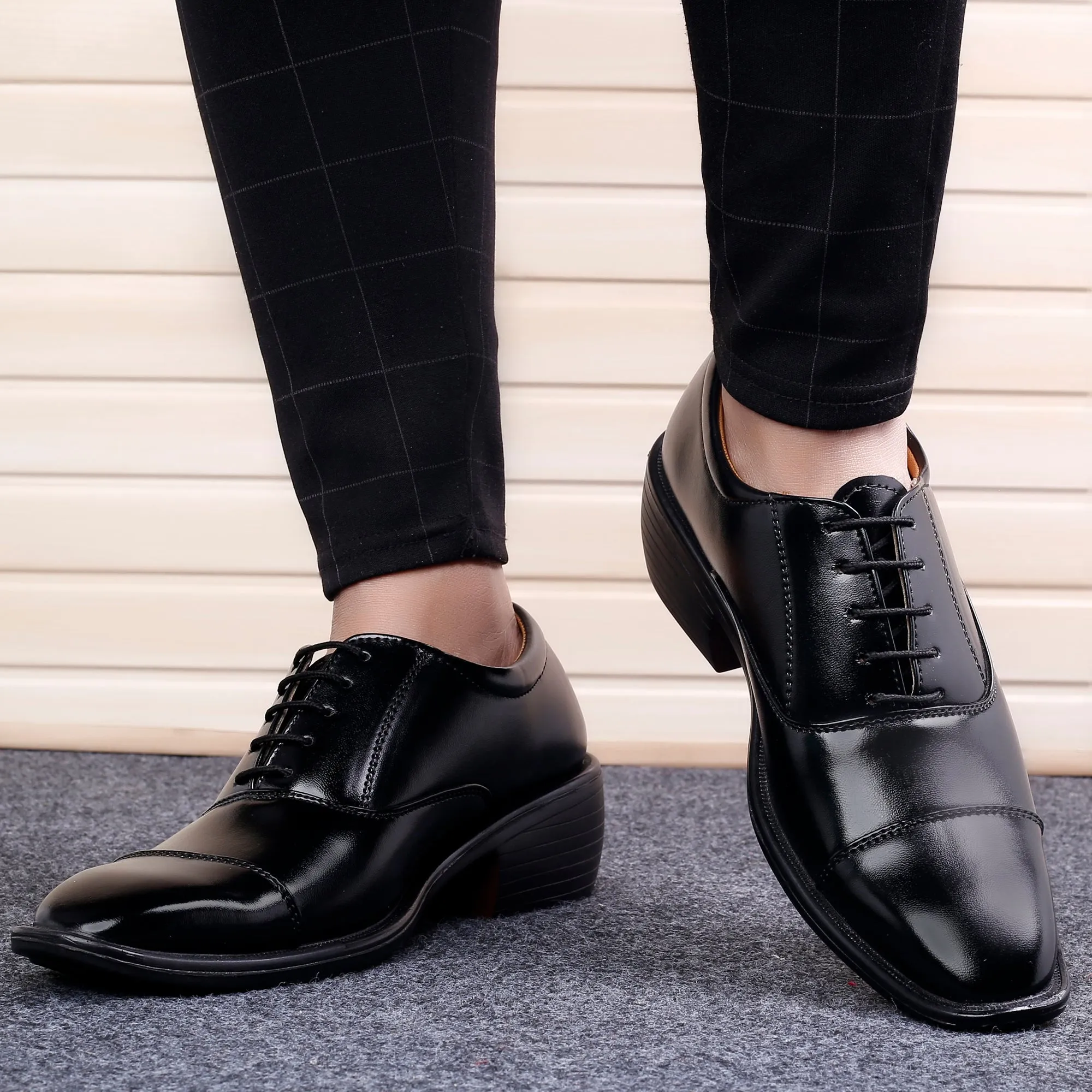 Bxxy's In-Trend Lace-up Formal Wear Shoes For Men