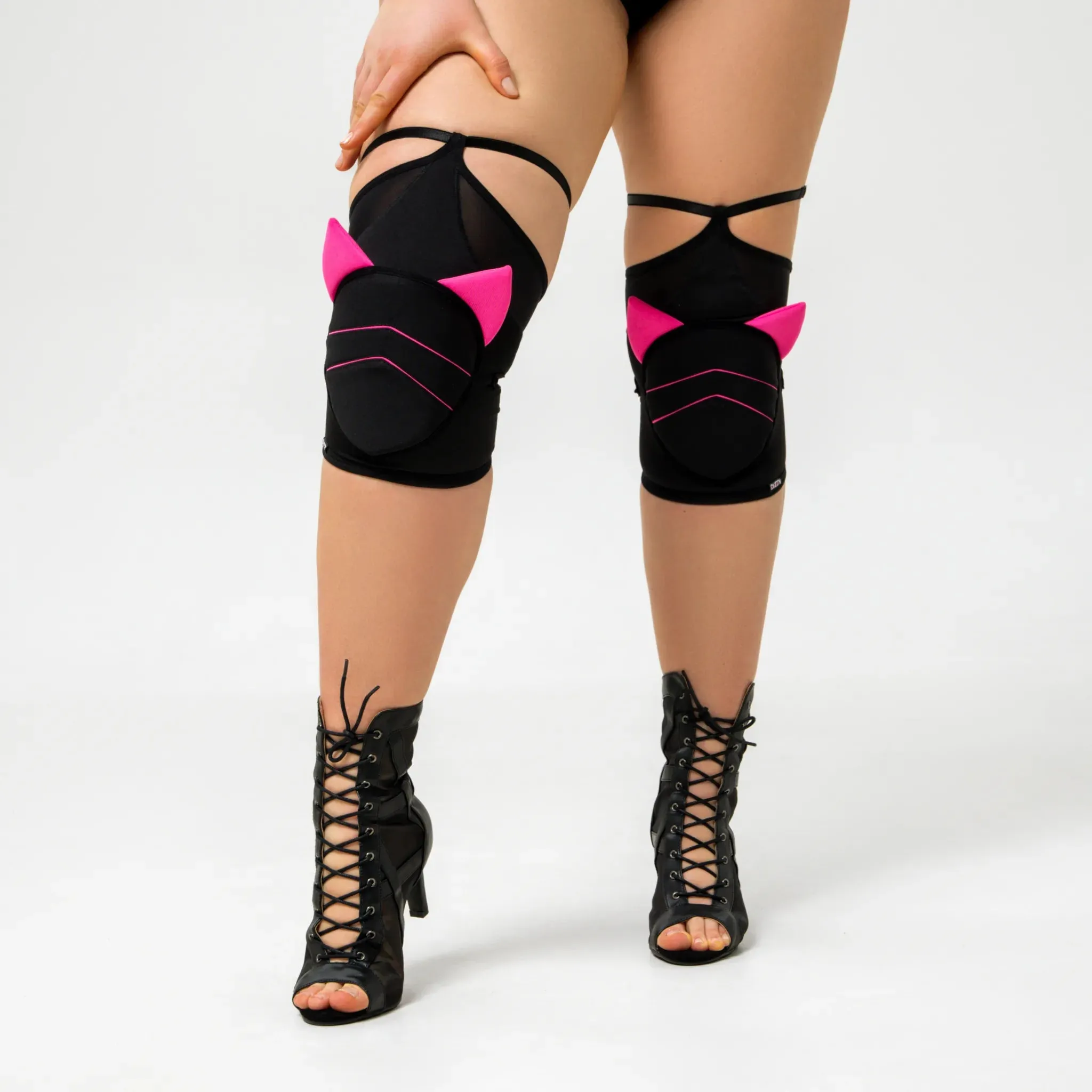 Classic Kitty Bombs Pink Dance knee pads