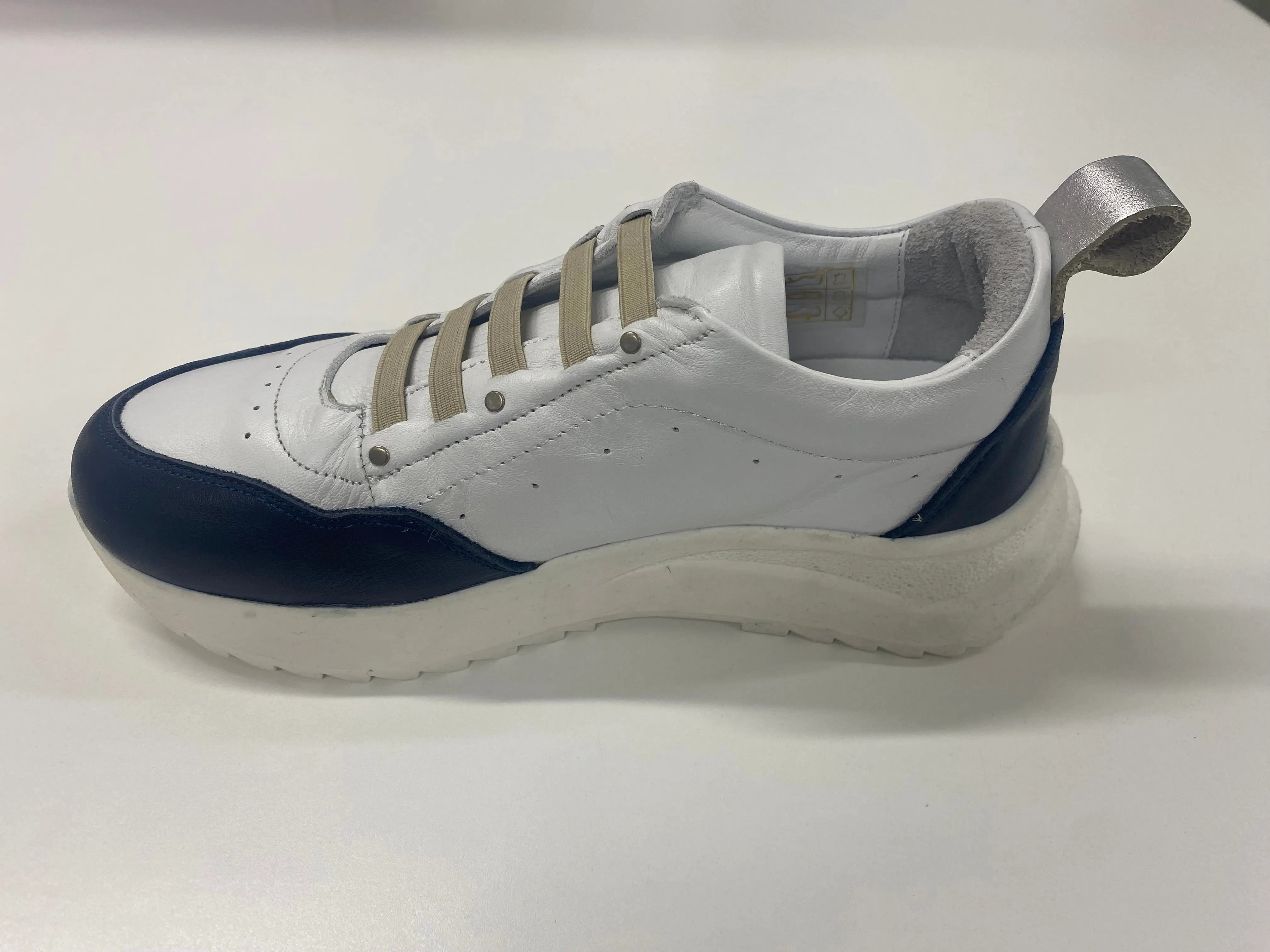 Newtown - Leather Sneaker - White/Navy