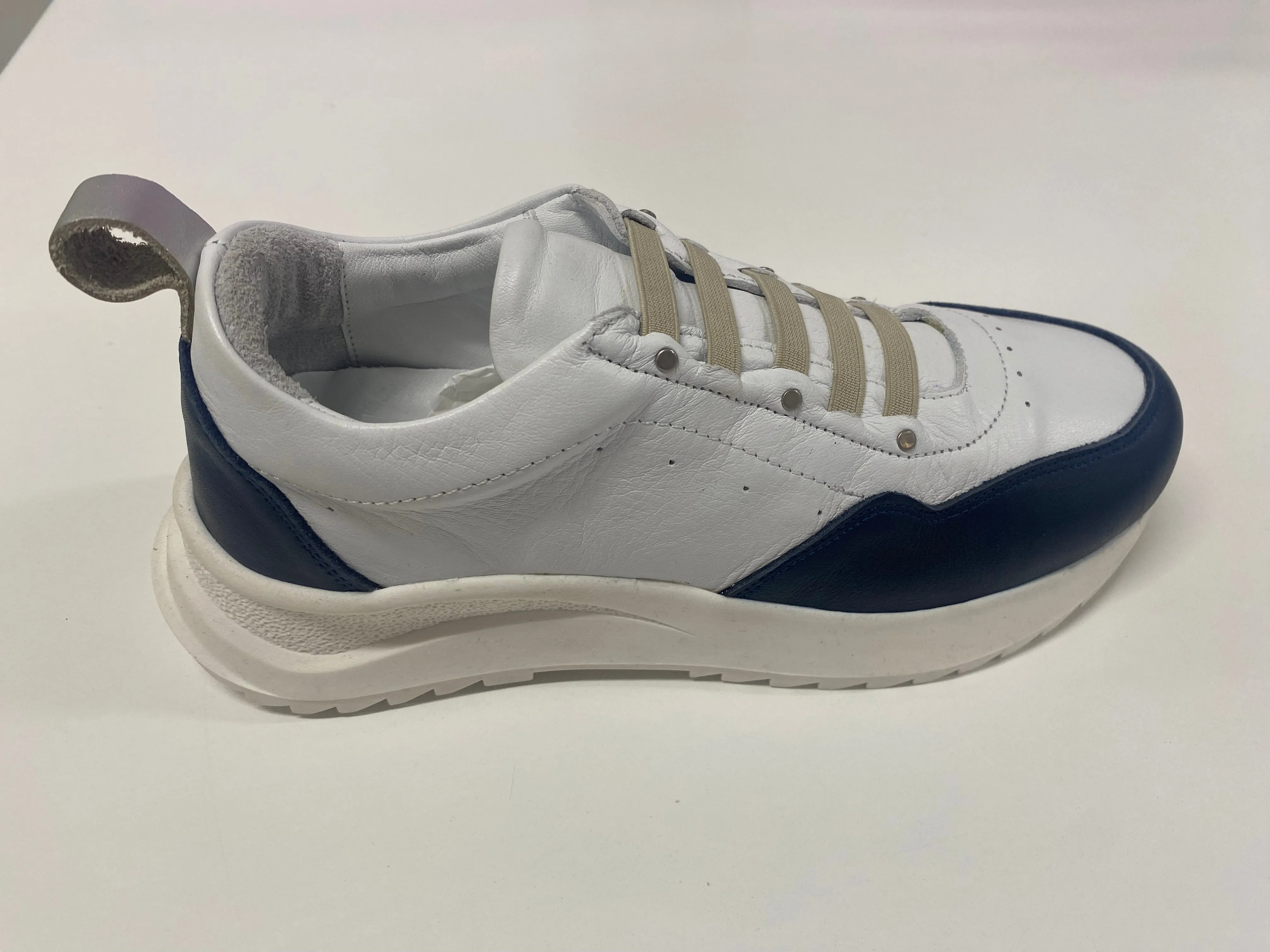 Newtown - Leather Sneaker - White/Navy