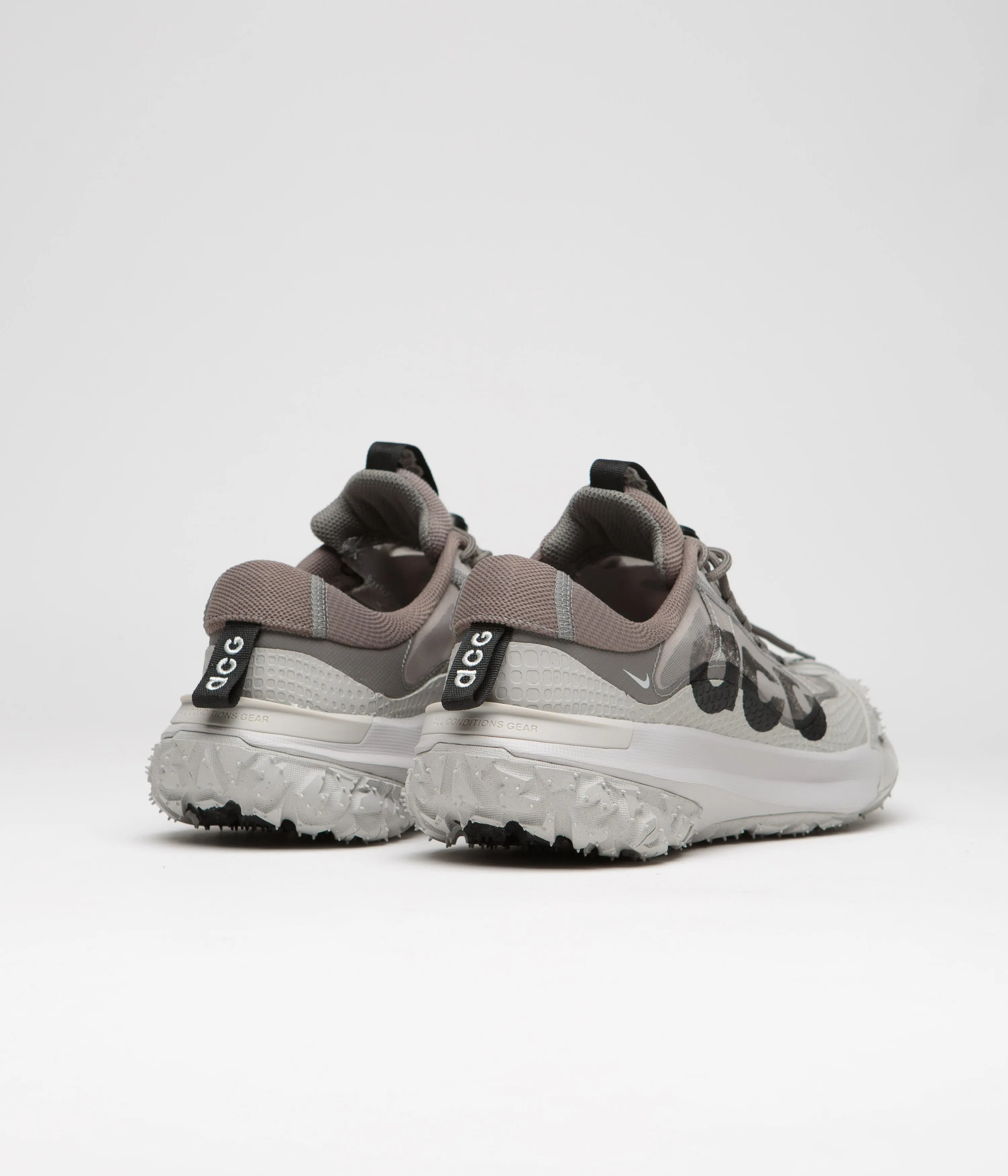 Nike ACG Mountain Fly 2 Low Shoes - Light Iron Ore / Black - Flat Pewter