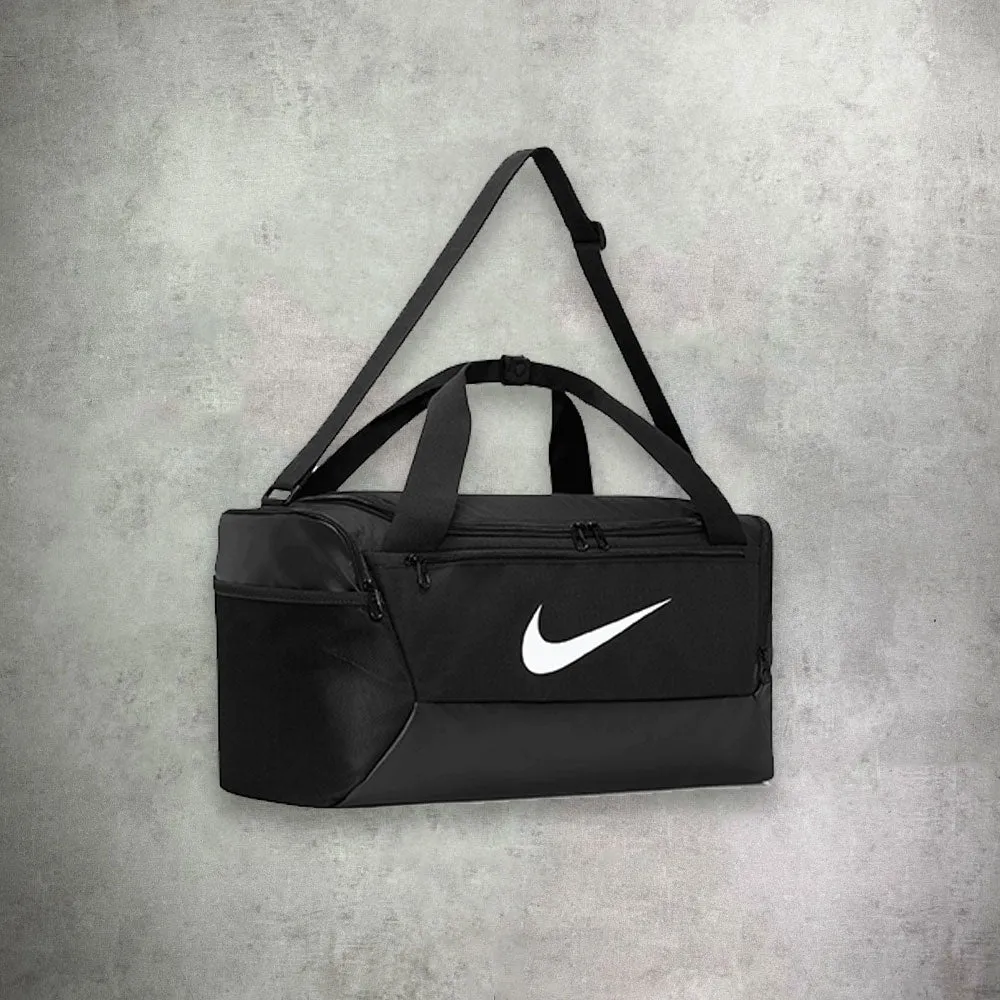 Nike Brasilia Small Duffle Bag Black/White (41L)