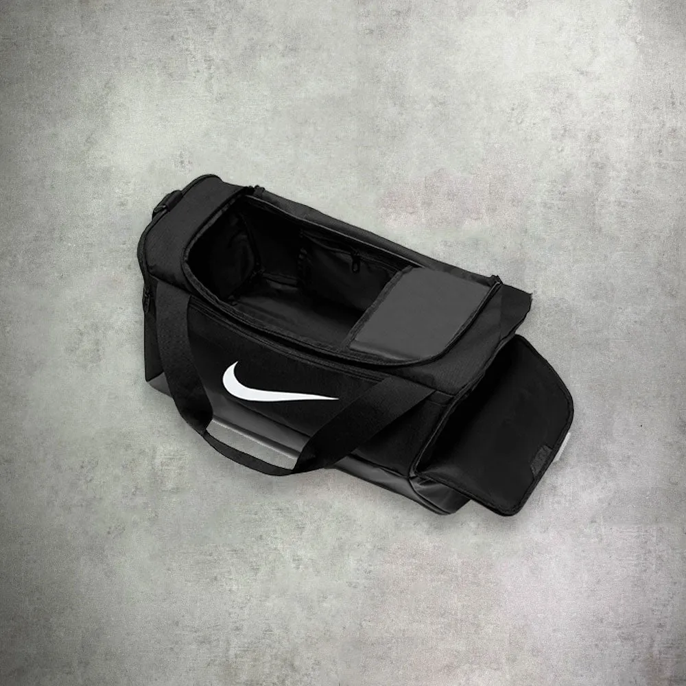 Nike Brasilia Small Duffle Bag Black/White (41L)