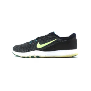 NIKE FREE TR 7