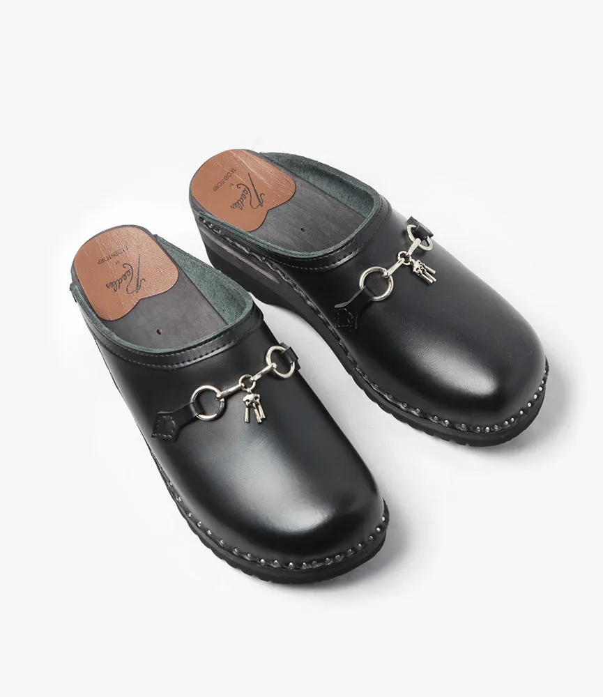 Tassel Bit 'Monet' Clog – Black Leather