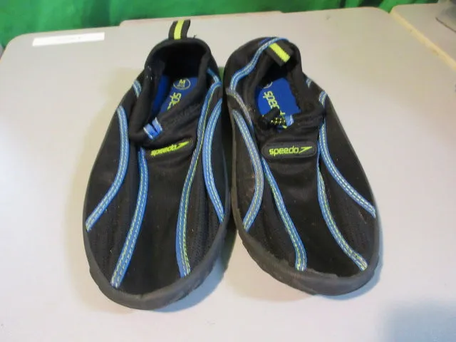 Used Speedo Water Shoes Size 2-3