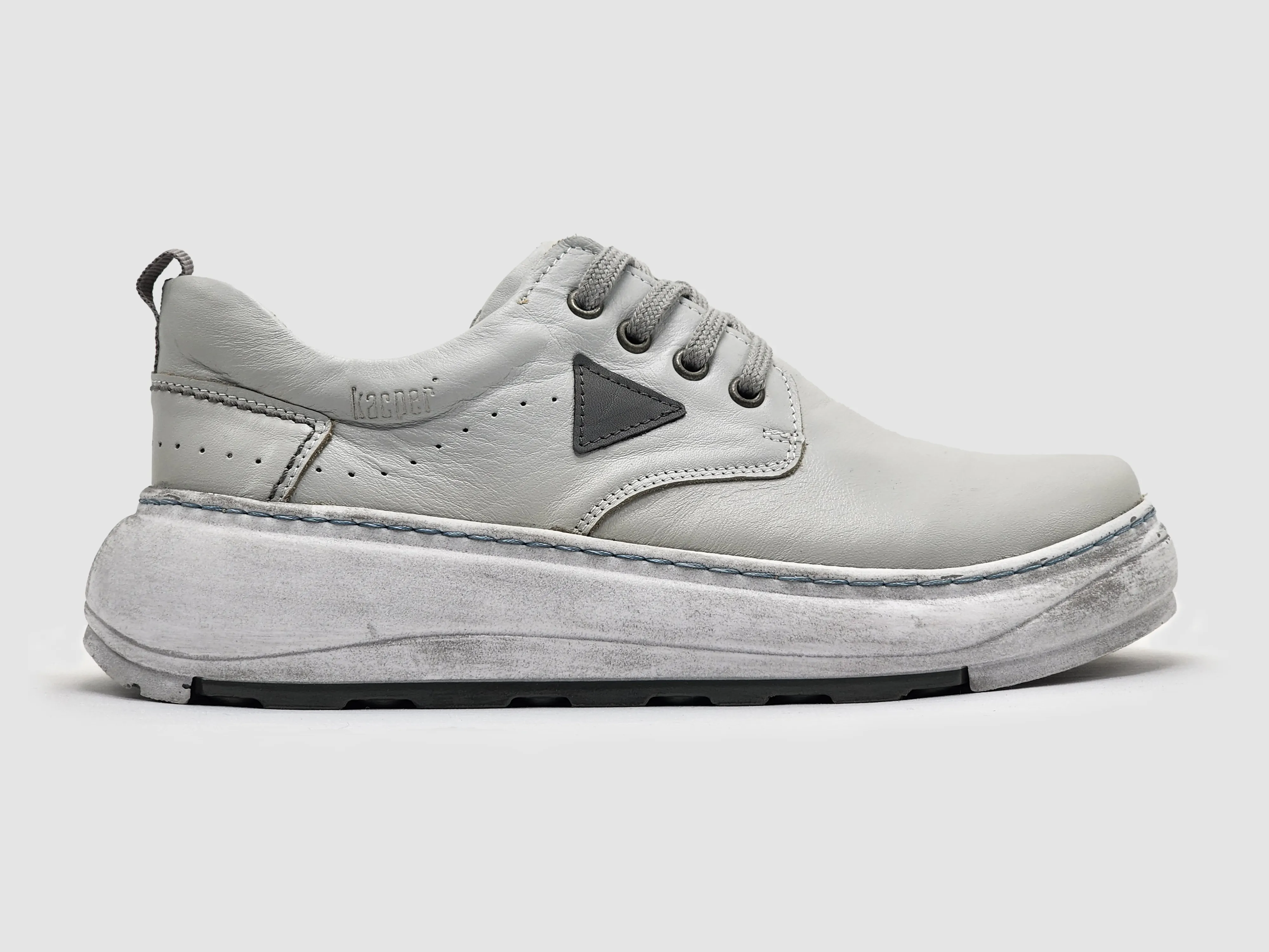 Women's Retro Leather Shoes - Grey